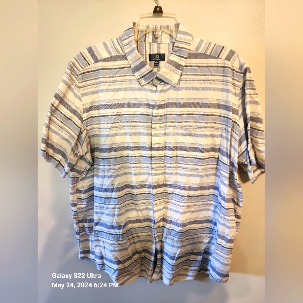 Sort sleeve button down casual shirt